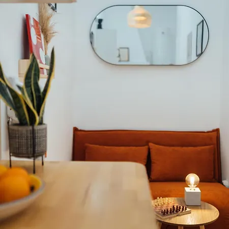 Cozy Old Town With Sunny Terrace Daire