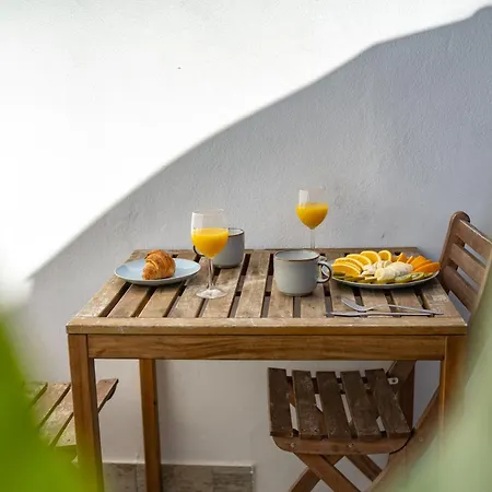 Cozy Old Town With Sunny Terrace Апартаменты Вила-ду-Биспо